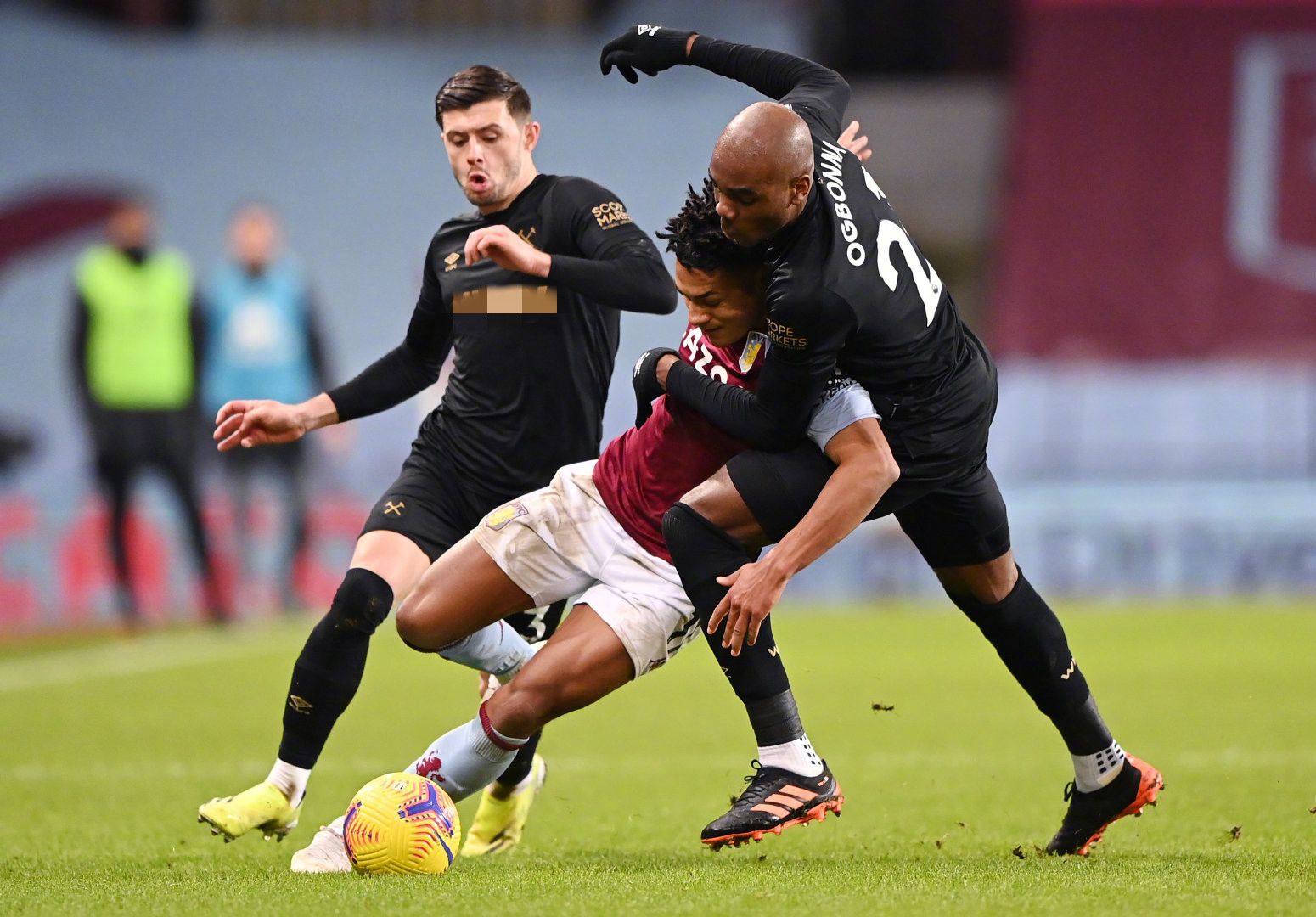 面临一个潜 面临一个潜